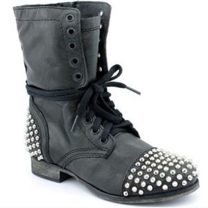 EUC Steve Madden Studded Boots